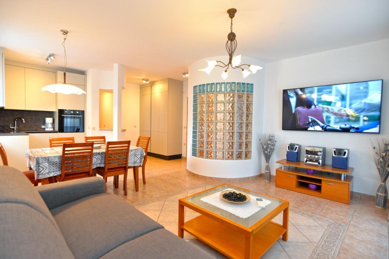 Apartments Elvis 1299 Врсар Экстерьер фото
