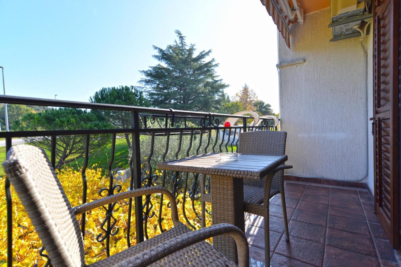 Apartments Elvis 1299 Врсар Экстерьер фото