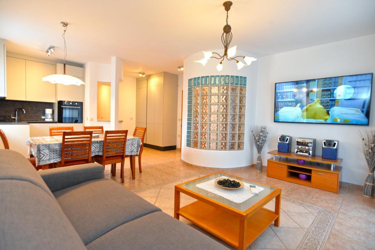 Apartments Elvis 1299 Врсар Экстерьер фото