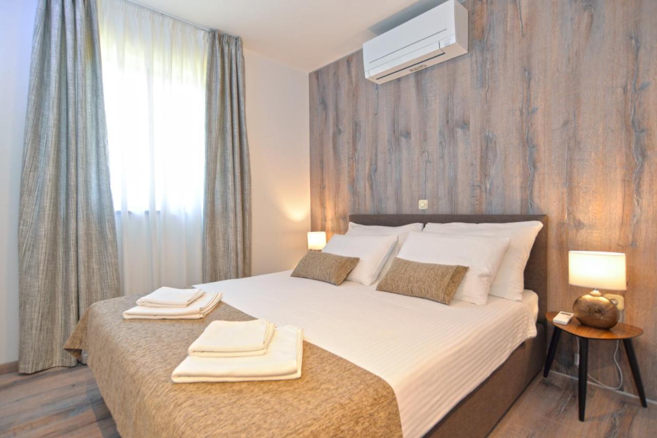 Apartments Elvis 1299 Врсар Экстерьер фото